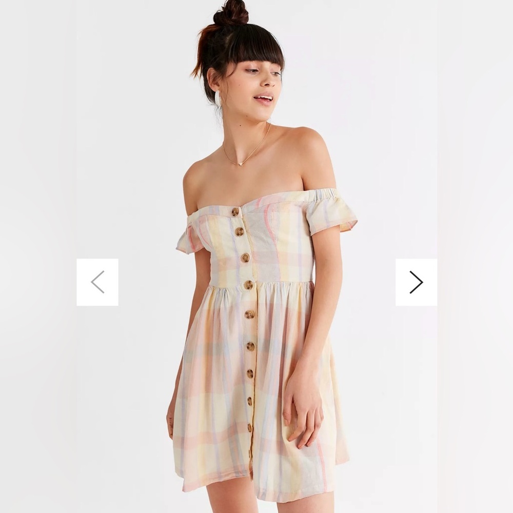Urban Outfitters Amelie Off Shoulder Pink Plaid Dress. Linen blend. S